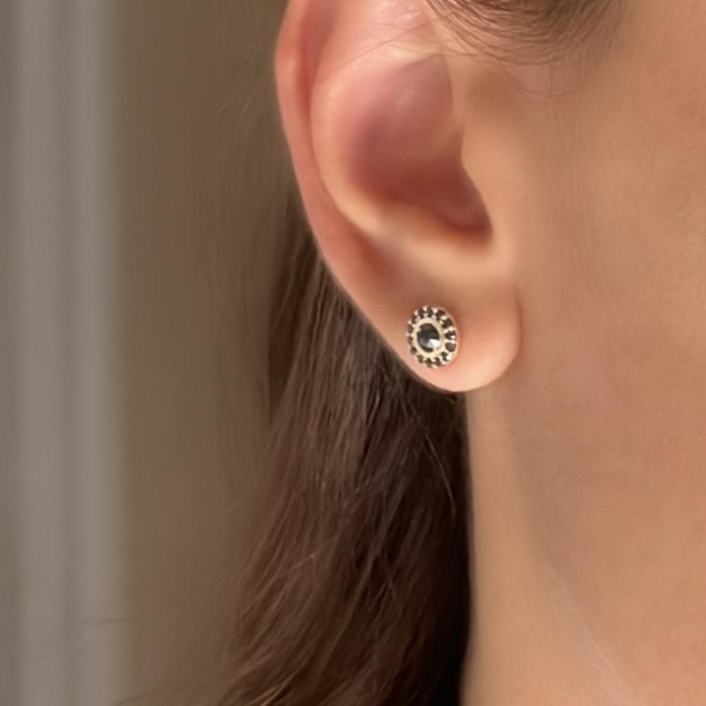 Black Diamond Frame Halo Studs
