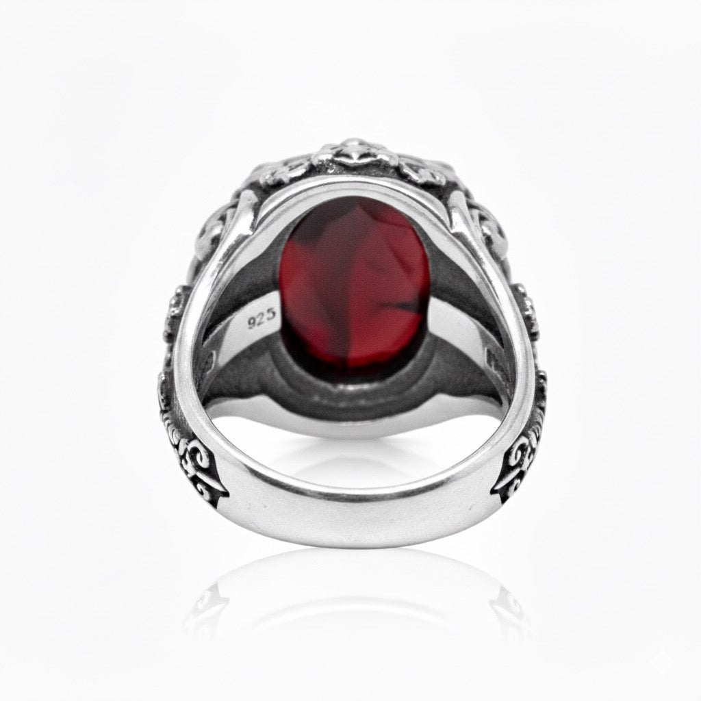 KeyDesign Cross Ring With Garnet