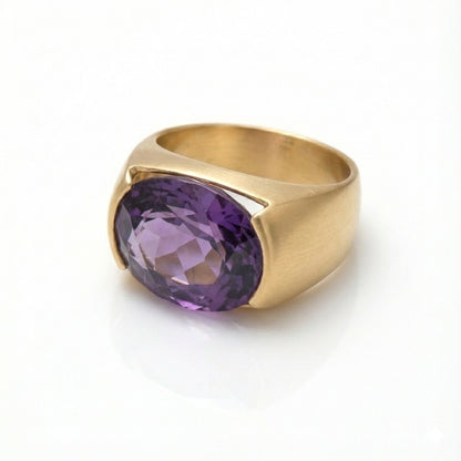 Amethyst Ring In Yellow Gold