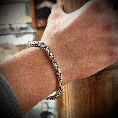 KeyDesign Byzantine Bracelet