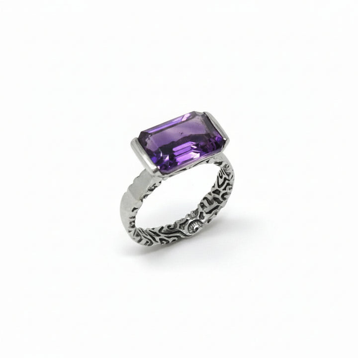 Gemstone Baguette Tension Ring