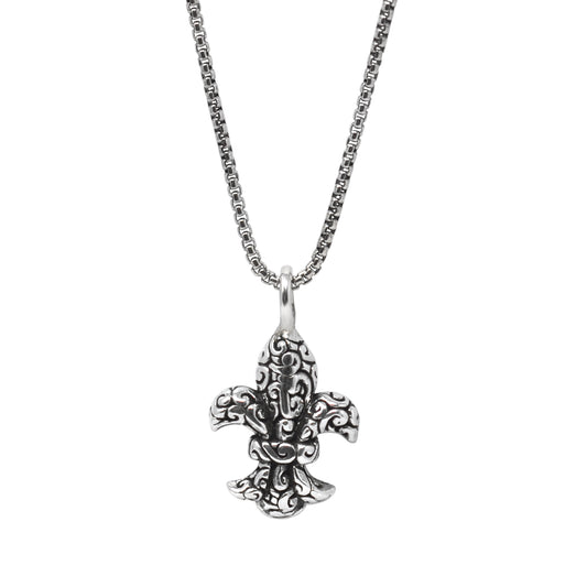 Small KeyDesign Fleur De Lis Pendant Necklace In Sterling Silver