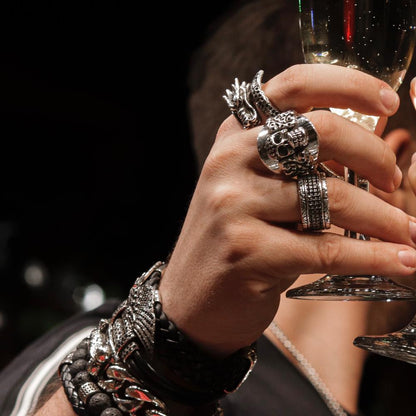 Wide KeyDesign Black Diamond Skull Ring