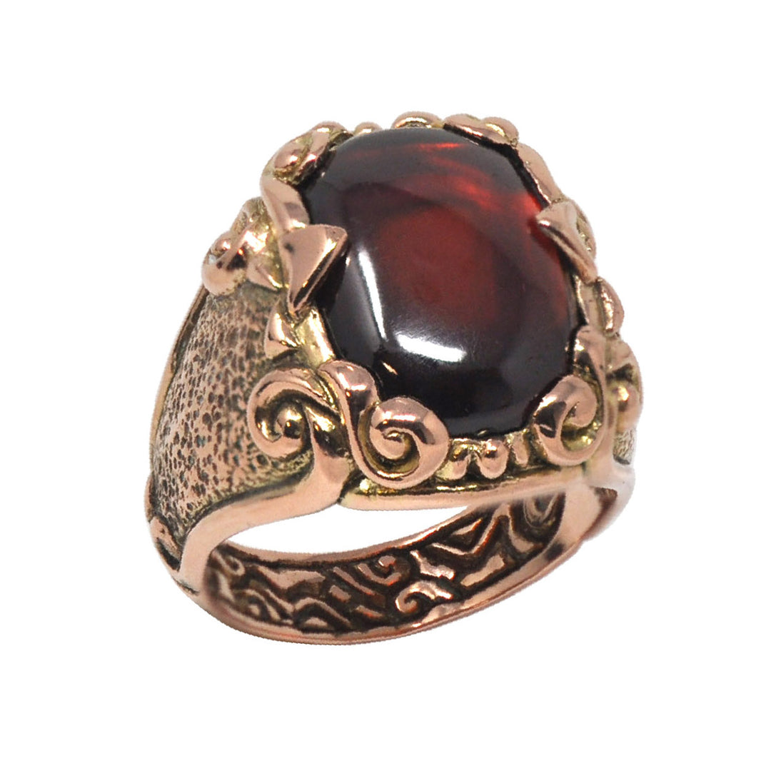 KeyDesign Oval Garnet Ring In Rose Gold