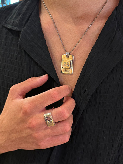 Sterling silver square star cutout ring, the iconic style worn by Billie Eilish - Versani SoHo