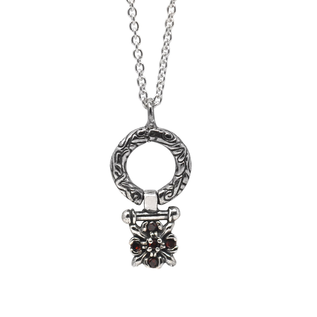 KeyDesign Circle Flower Pendant Necklace