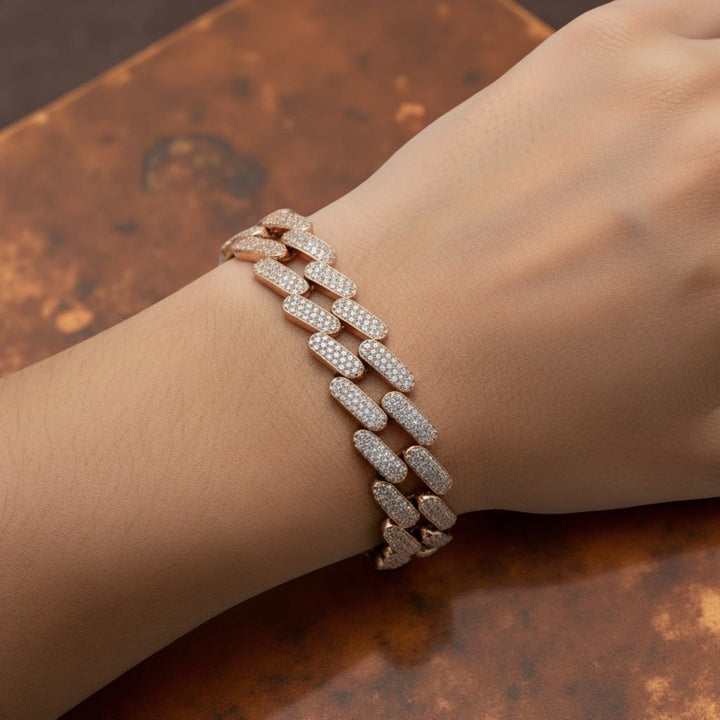 White Diamond Curb Chain Bracelet In Rose Gold