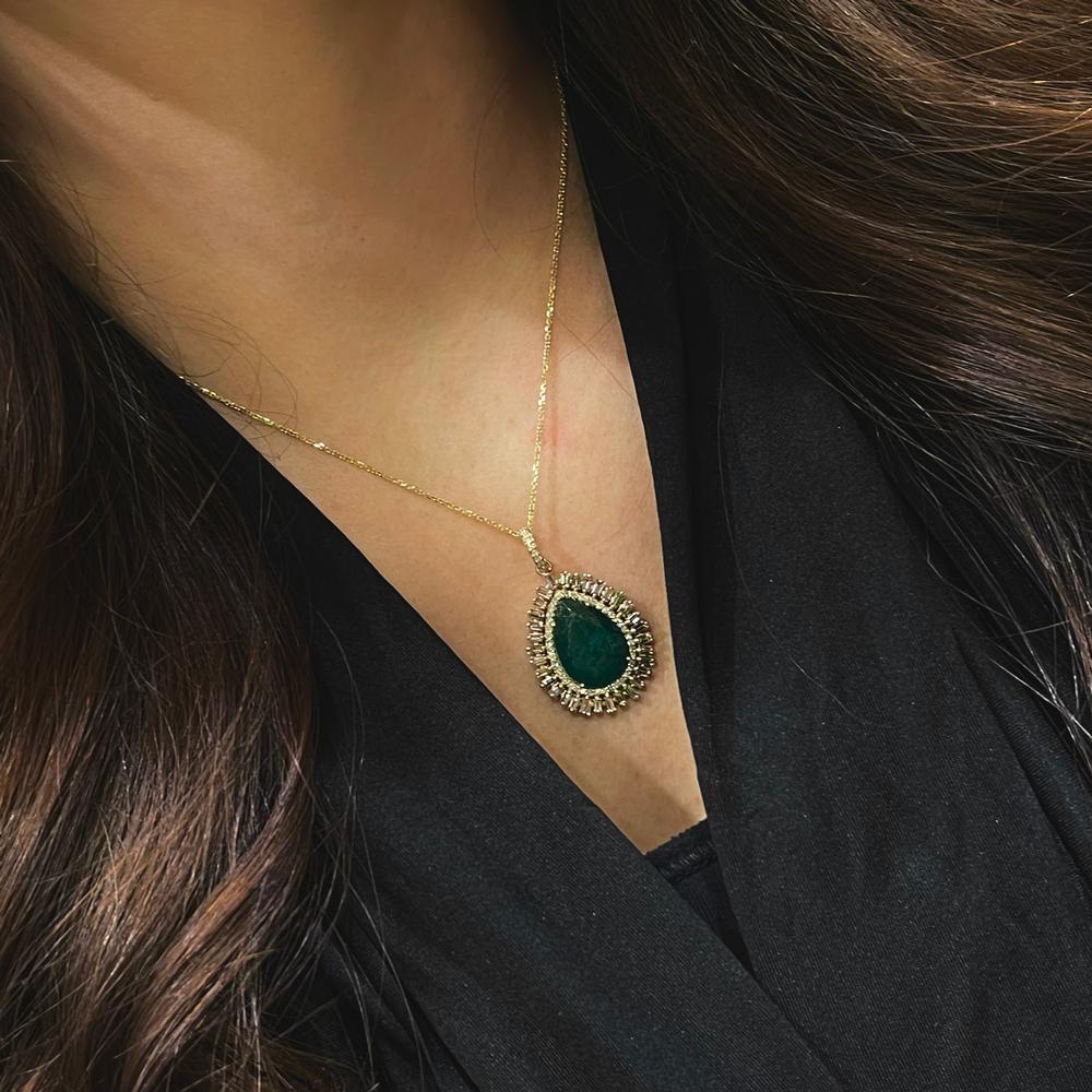 White Diamond And Emerald Tear Pendant Necklace